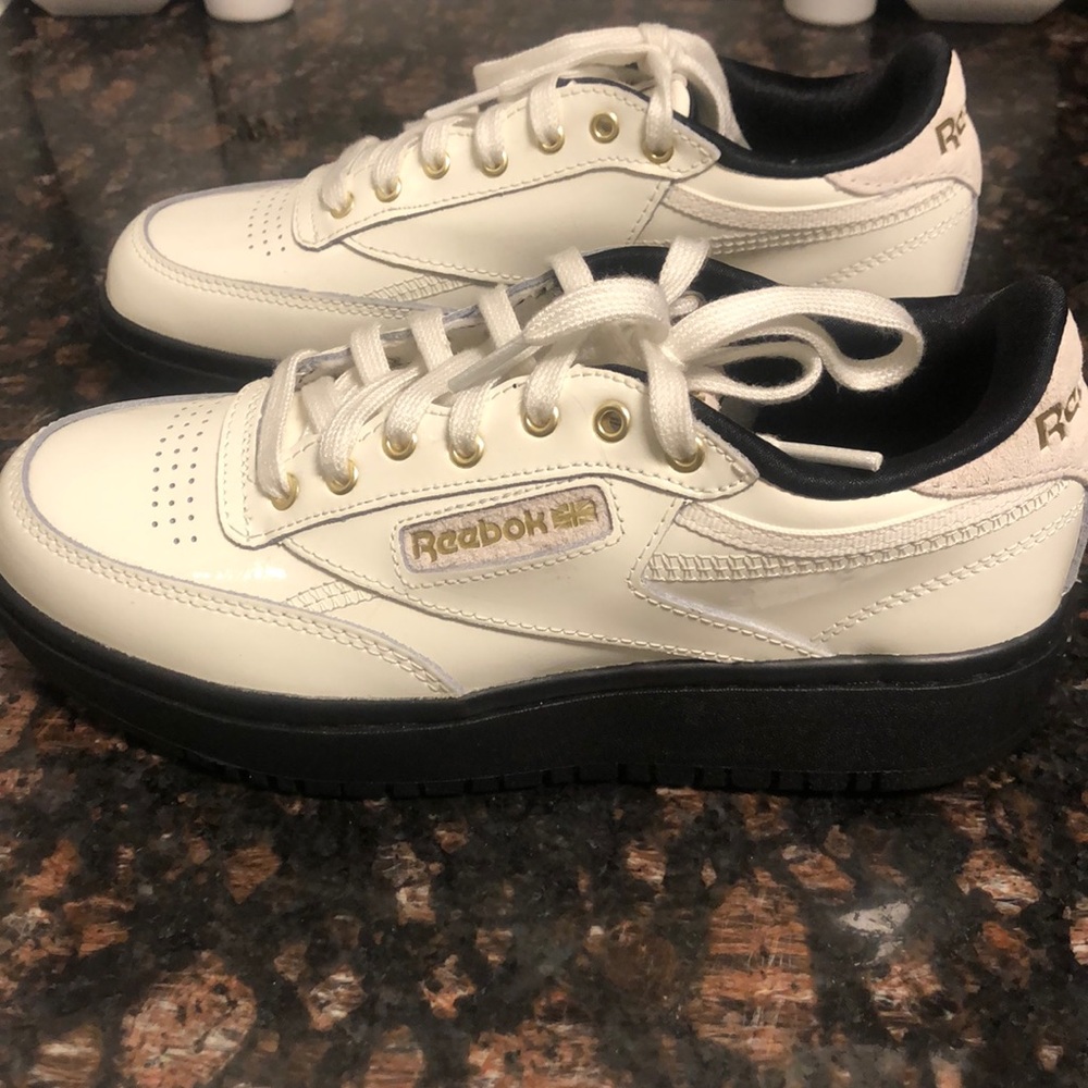 NWOT Club C Reebok Classics